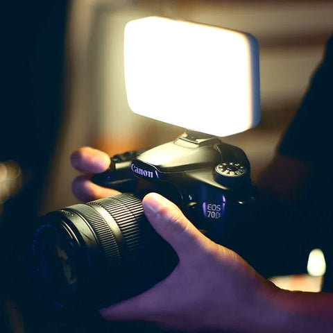 Ulanzi VIJIM VL120 Belysning LED för foto / video - 3100mAh internt batteri - 1250lux - kit - Action King