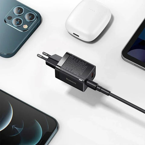 Baseus Super Si Pro Quick Charger - Väggladdare - Snabbladdare QC3.0 / PD 30W - 100-240V till USB - 2xUSB Typ A/C - Svart