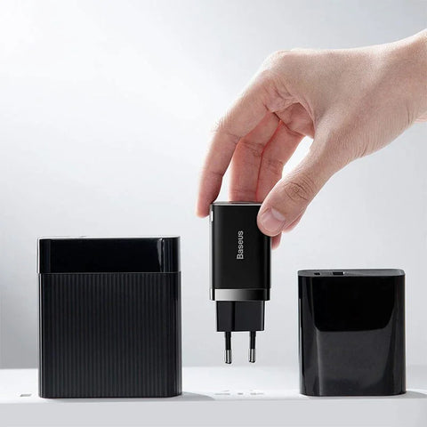 Baseus Super Si Pro Quick Charger - Väggladdare - Snabbladdare QC3.0 / PD 30W - 100-240V till USB - 2xUSB Typ A/C - Svart
