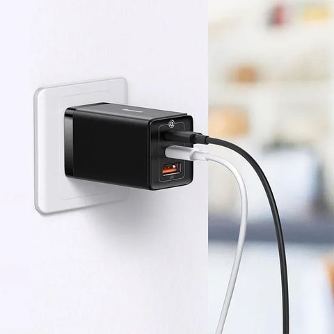 Baseus GaN5 PRO Fast Charger - Väggladdare - Snabbladdare QC4+ / PD 65W - 100-240V till USB - 3xUSB Typ A/C - Svart