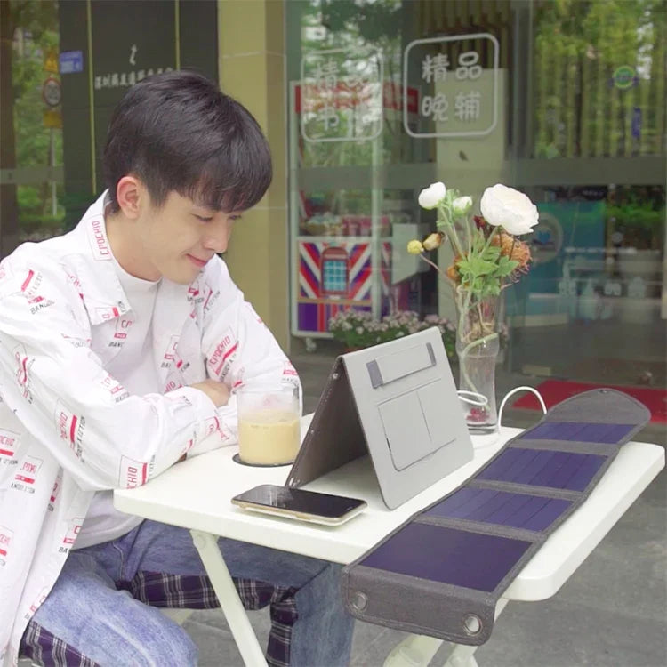 Portabel Solpanel 14W – Vikbar, Lätt & Effektiv Laddning med USB